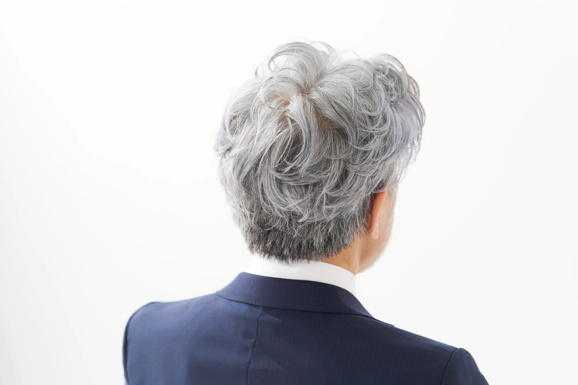 シルバーヘアスタイル